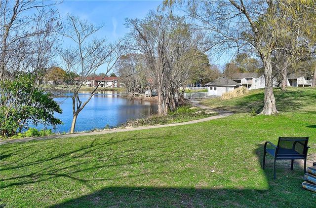 4072 Thomas Jefferson DR, Virginia Beach, VA 23452