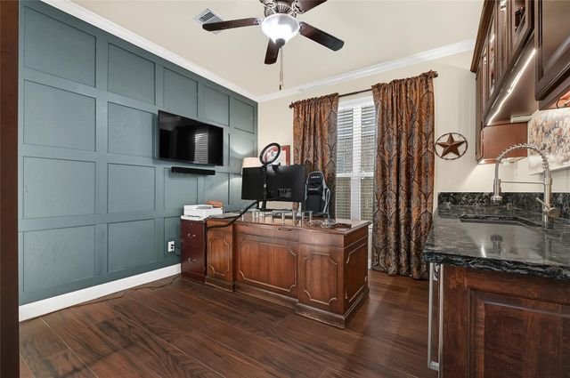 1110 Parkers Creek Lane, Friendswood, TX 77546