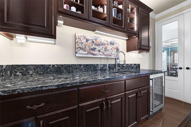 1110 Parkers Creek Lane, Friendswood, TX 77546