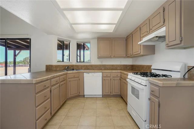 10133 E Avenue R8 Avenue, Littlerock, CA 93543