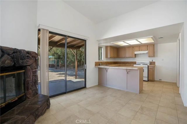 10133 E Avenue R8 Avenue, Littlerock, CA 93543