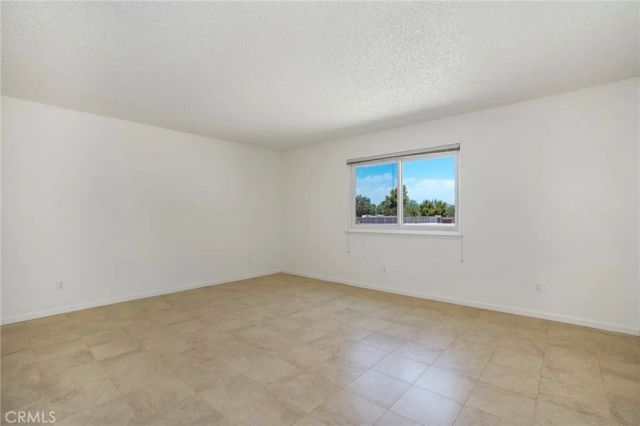 10133 E Avenue R8 Avenue, Littlerock, CA 93543