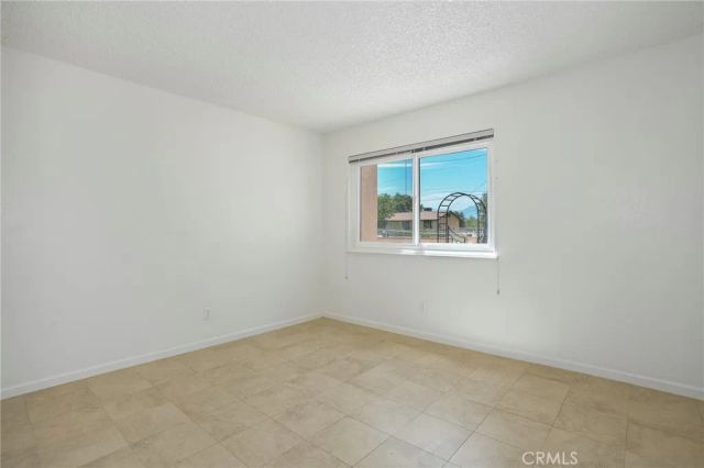 10133 E Avenue R8 Avenue, Littlerock, CA 93543
