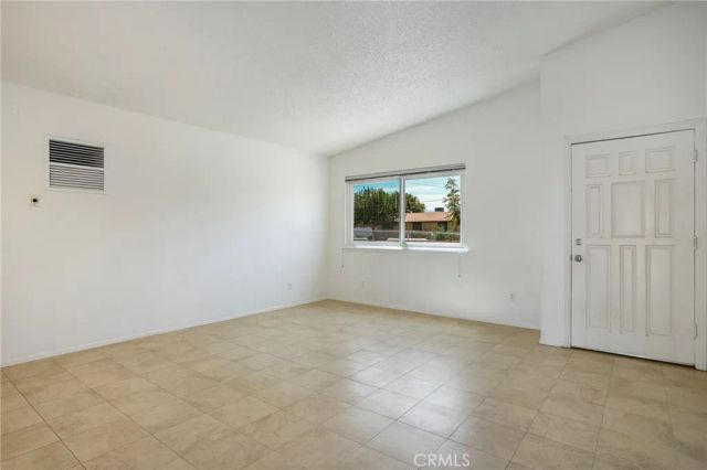10133 E Avenue R8 Avenue, Littlerock, CA 93543