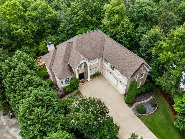 392 Lum Crowe Road, Roswell, GA 30075