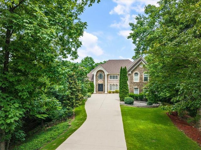 392 Lum Crowe Road, Roswell, GA 30075