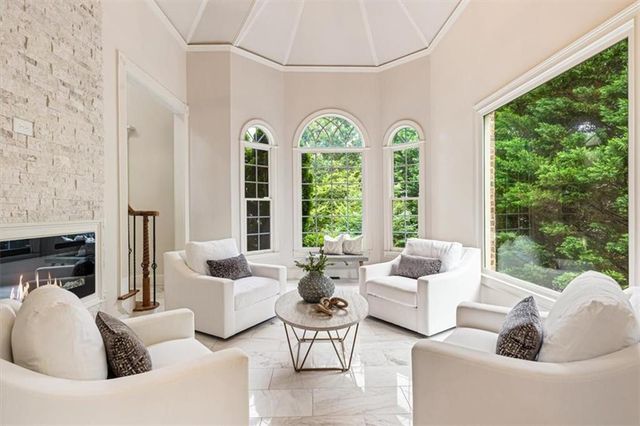 392 Lum Crowe Road, Roswell, GA 30075
