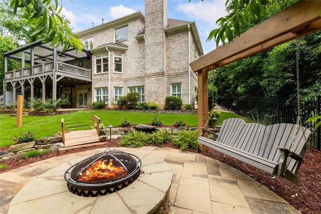 392 Lum Crowe Road, Roswell, GA 30075
