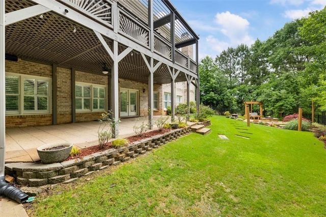 392 Lum Crowe Road, Roswell, GA 30075