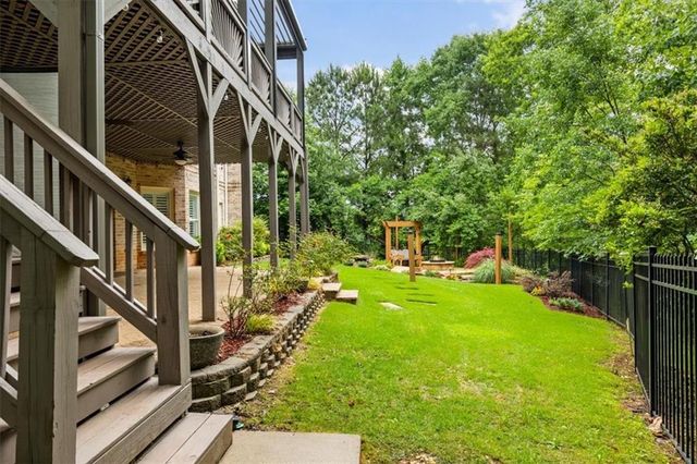 392 Lum Crowe Road, Roswell, GA 30075