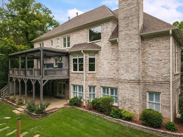 392 Lum Crowe Road, Roswell, GA 30075