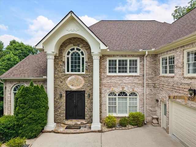 392 Lum Crowe Road, Roswell, GA 30075