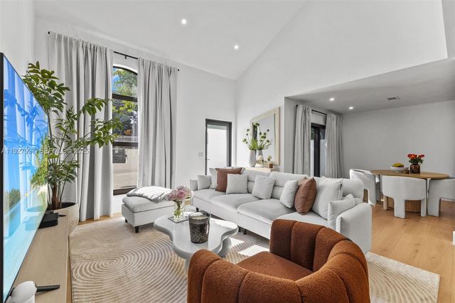 21216 Harbor Way 158-15, Aventura, FL 33180