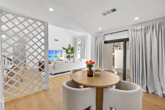 21216 Harbor Way 158-15, Aventura, FL 33180