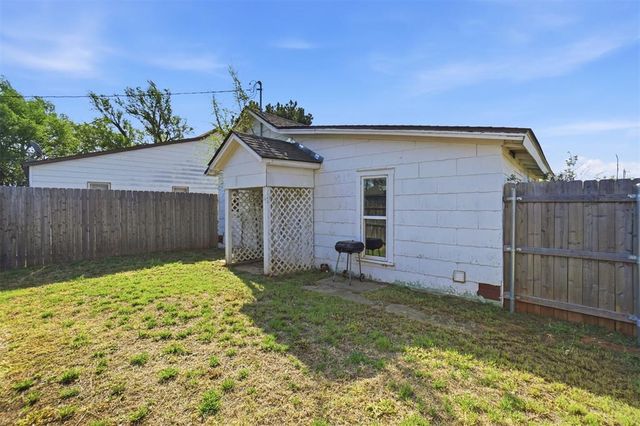224 Texas Avenue, Woodward, OK 73801