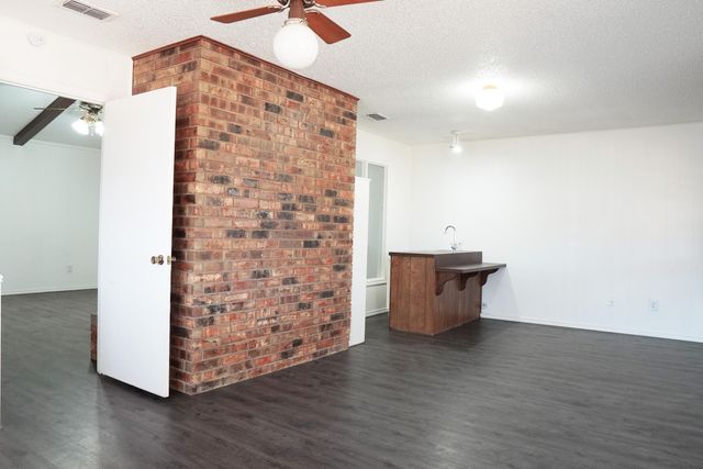 5520 80th Street, Lubbock, TX 79424