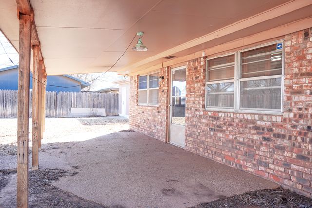 5520 80th Street, Lubbock, TX 79424