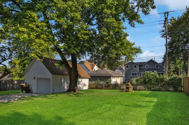 405 Institute Street, Valparaiso, IN 46383