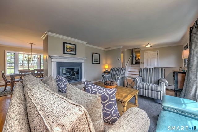 195 Margaret Lane, Orange, CT 06477