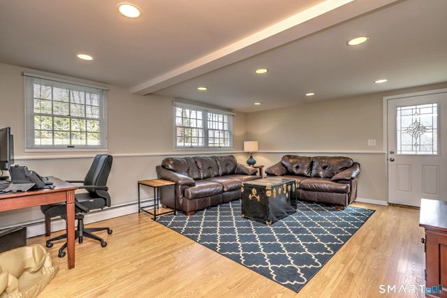 195 Margaret Lane, Orange, CT 06477