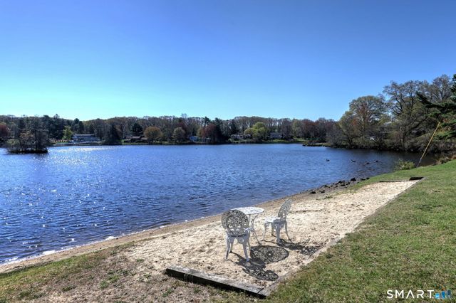 195 Margaret Lane, Orange, CT 06477