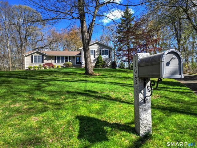 195 Margaret Lane, Orange, CT 06477
