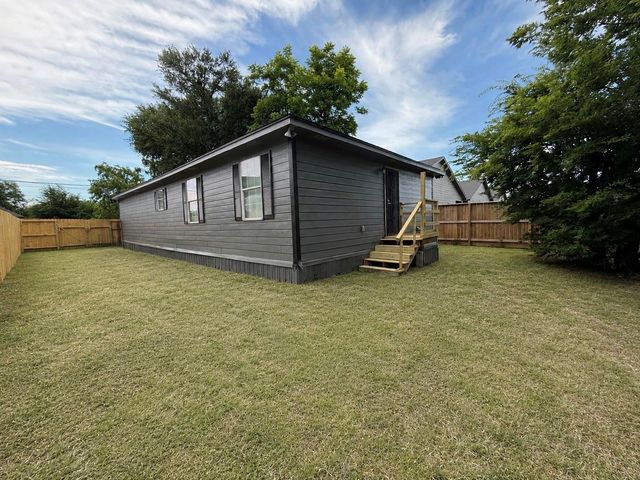 7902 Bowen Street, Houston, TX 77051