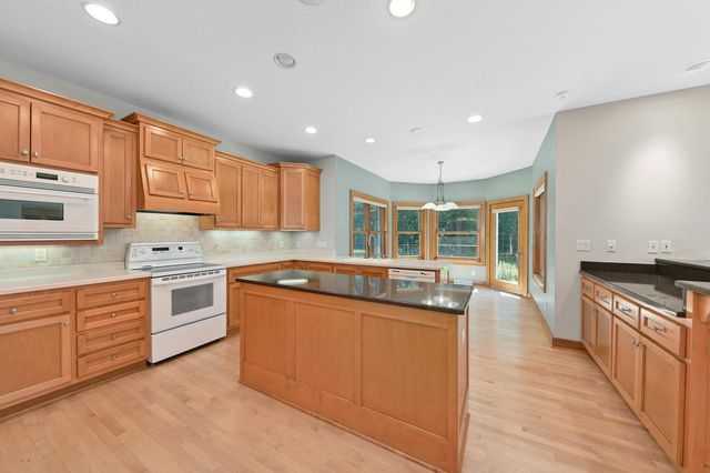 N87W27165 Perennial TERRACE, Hartland, WI 53029