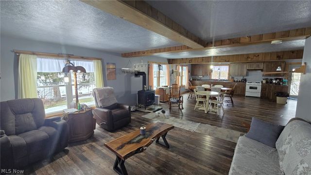 4194 Helsley Fusselman Road, Southington, OH 44470