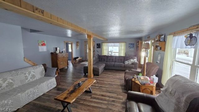 4194 Helsley Fusselman Road, Southington, OH 44470