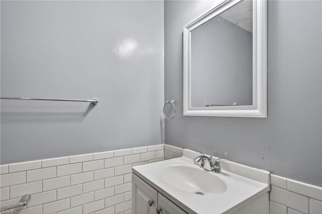 1804 Maple AVE, Portsmouth, VA 23704