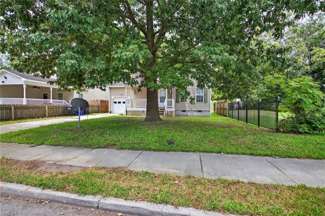 1804 Maple AVE, Portsmouth, VA 23704