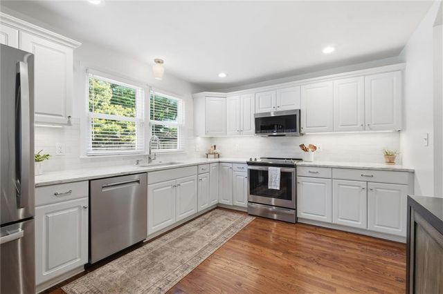 6018 W 85th Terrace, Overland Park, KS 66207