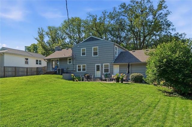 6018 W 85th Terrace, Overland Park, KS 66207