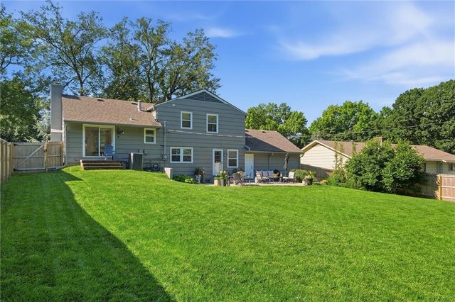 6018 W 85th Terrace, Overland Park, KS 66207