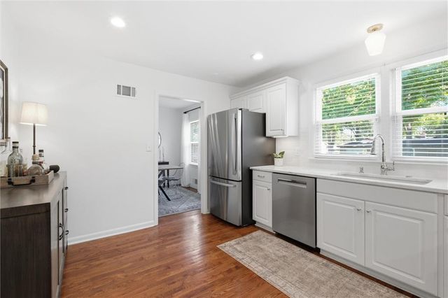 6018 W 85th Terrace, Overland Park, KS 66207