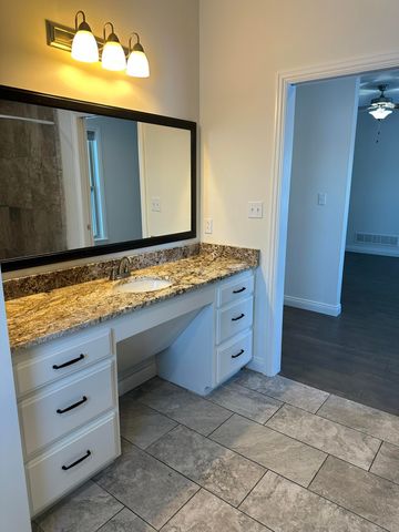 5313 OAKVILLE RANCH DR, Columbia, MO 65201