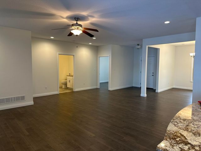 5313 OAKVILLE RANCH DR, Columbia, MO 65201