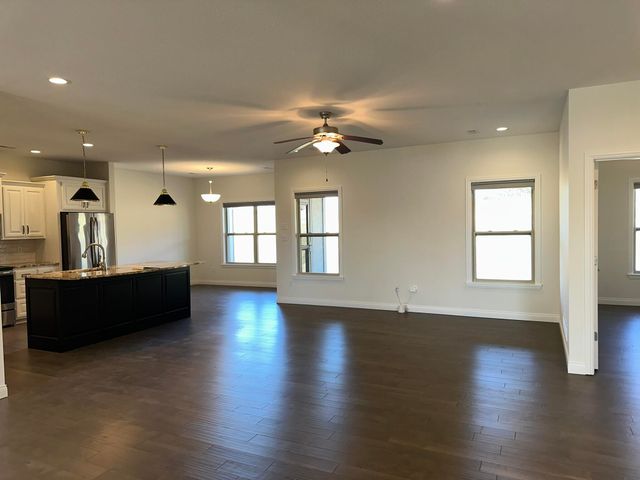 5313 OAKVILLE RANCH DR, Columbia, MO 65201