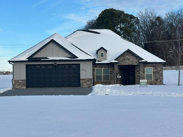 5313 OAKVILLE RANCH DR, Columbia, MO 65201
