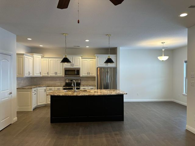 5313 OAKVILLE RANCH DR, Columbia, MO 65201