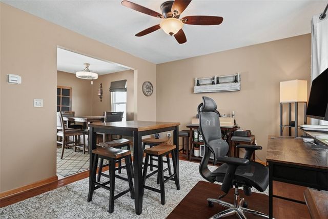 111 Greenhill Rd, Ross Twp, PA 15237