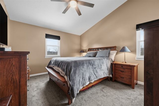 111 Greenhill Rd, Ross Twp, PA 15237