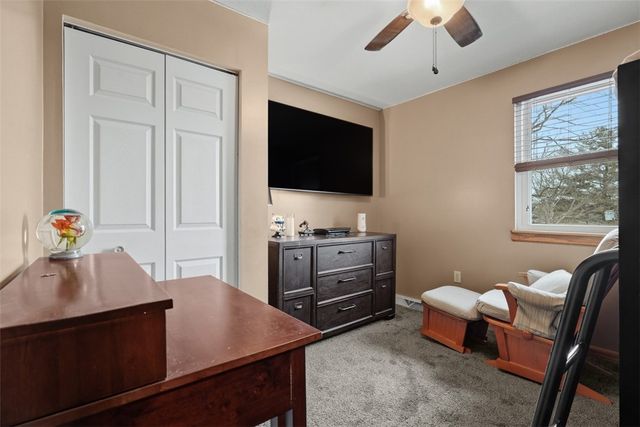 111 Greenhill Rd, Ross Twp, PA 15237