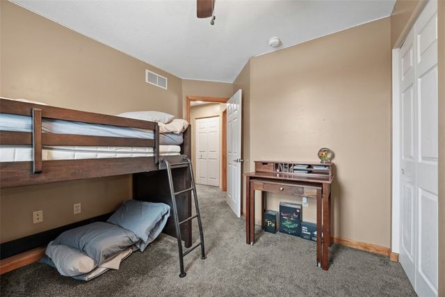 111 Greenhill Rd, Ross Twp, PA 15237