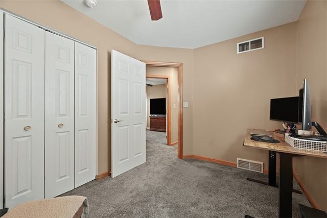 111 Greenhill Rd, Ross Twp, PA 15237