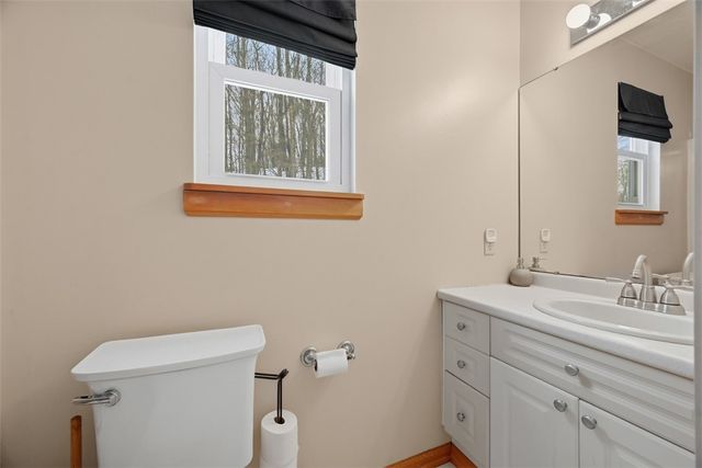 111 Greenhill Rd, Ross Twp, PA 15237