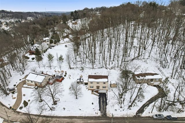 111 Greenhill Rd, Ross Twp, PA 15237