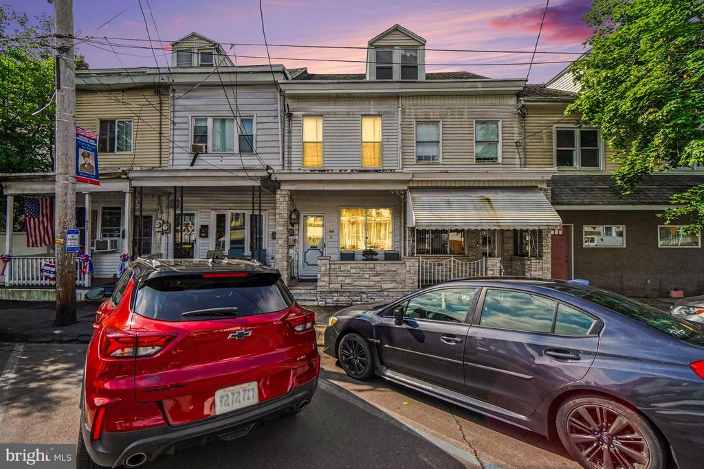 818 E CENTRE ST, Mahanoy City, PA 17948