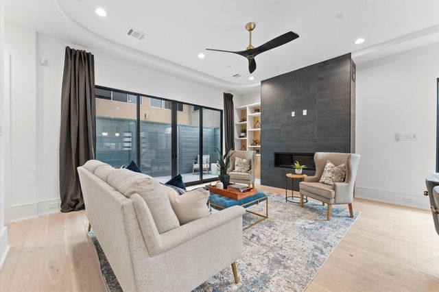 5306 Gibson St, Houston, TX 77007